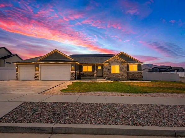 6 S Maraschino Ln, Grantsville, UT 84029