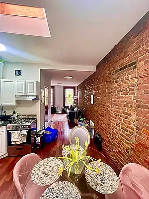 Rented by Bond New York | media 1