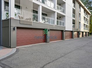 130 105th Ave SE APT 202, Bellevue, WA 98004