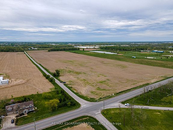 2nd image of 3564 Frost Rd