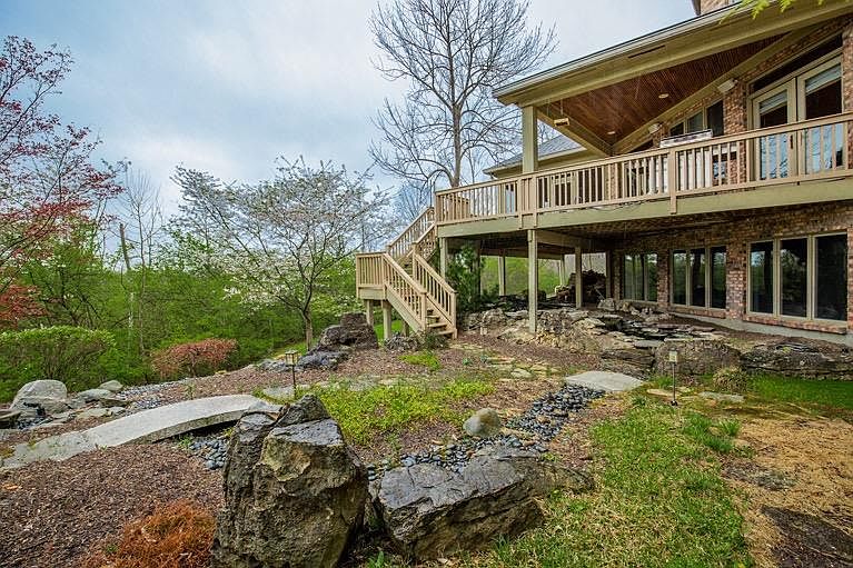 2nd image of 1118 River Forest Dr