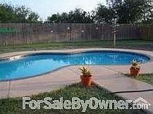 Salt water pool : Enjoy family and friends in a great backyard setting.
