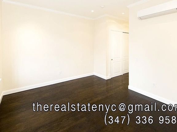 3rd image of 110 Bedford Ave APT 2L
