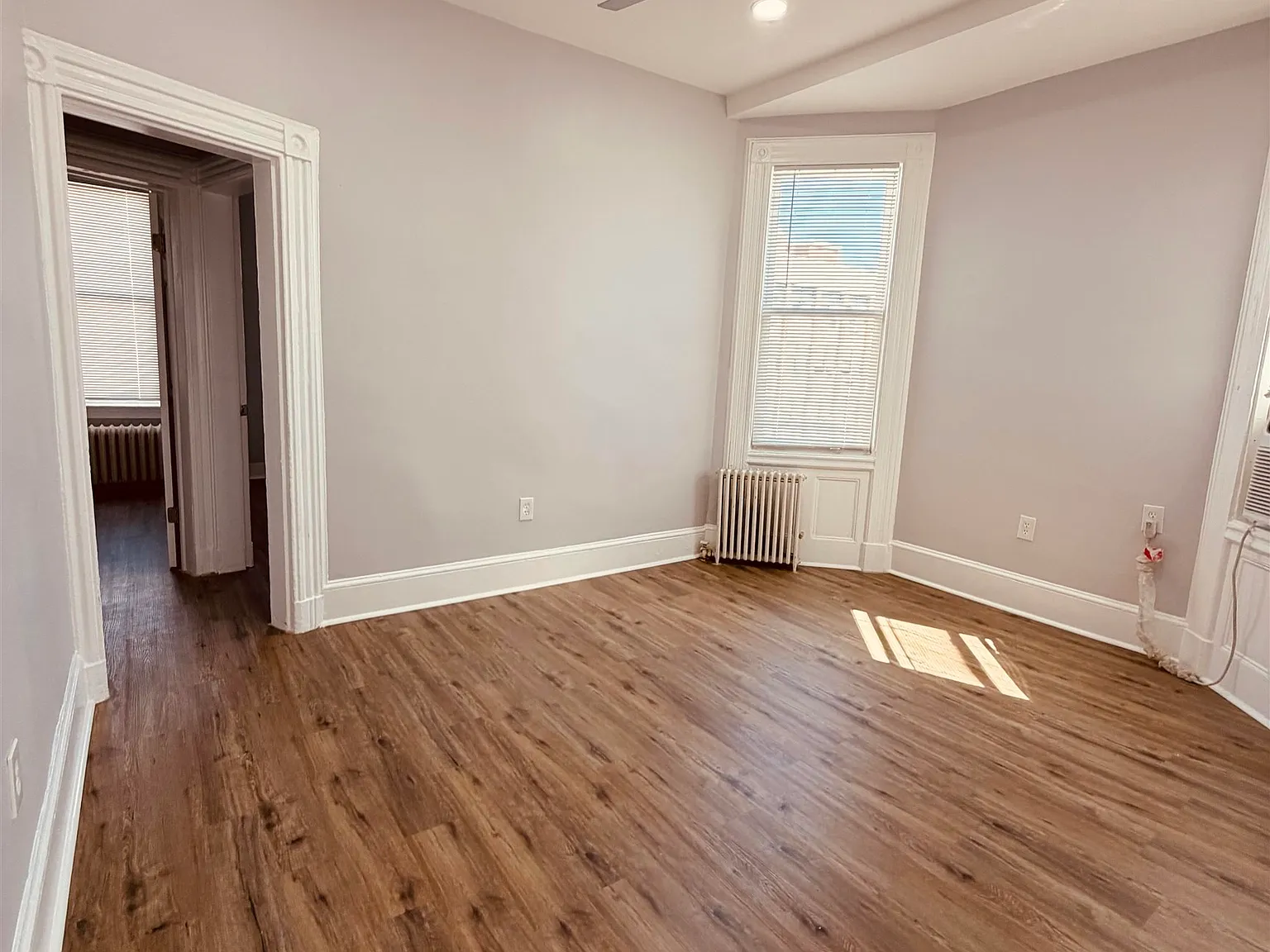 3 bed, 1.0 bath, $2,450 — Photo 3