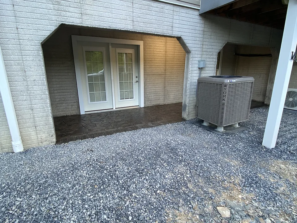 65 Woods Edge Rd #16