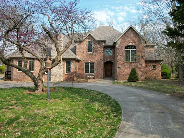 2437 E Delana Street, Springfield, MO 65804