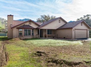 43916 Washburn Dr, Three Rivers, CA 93271