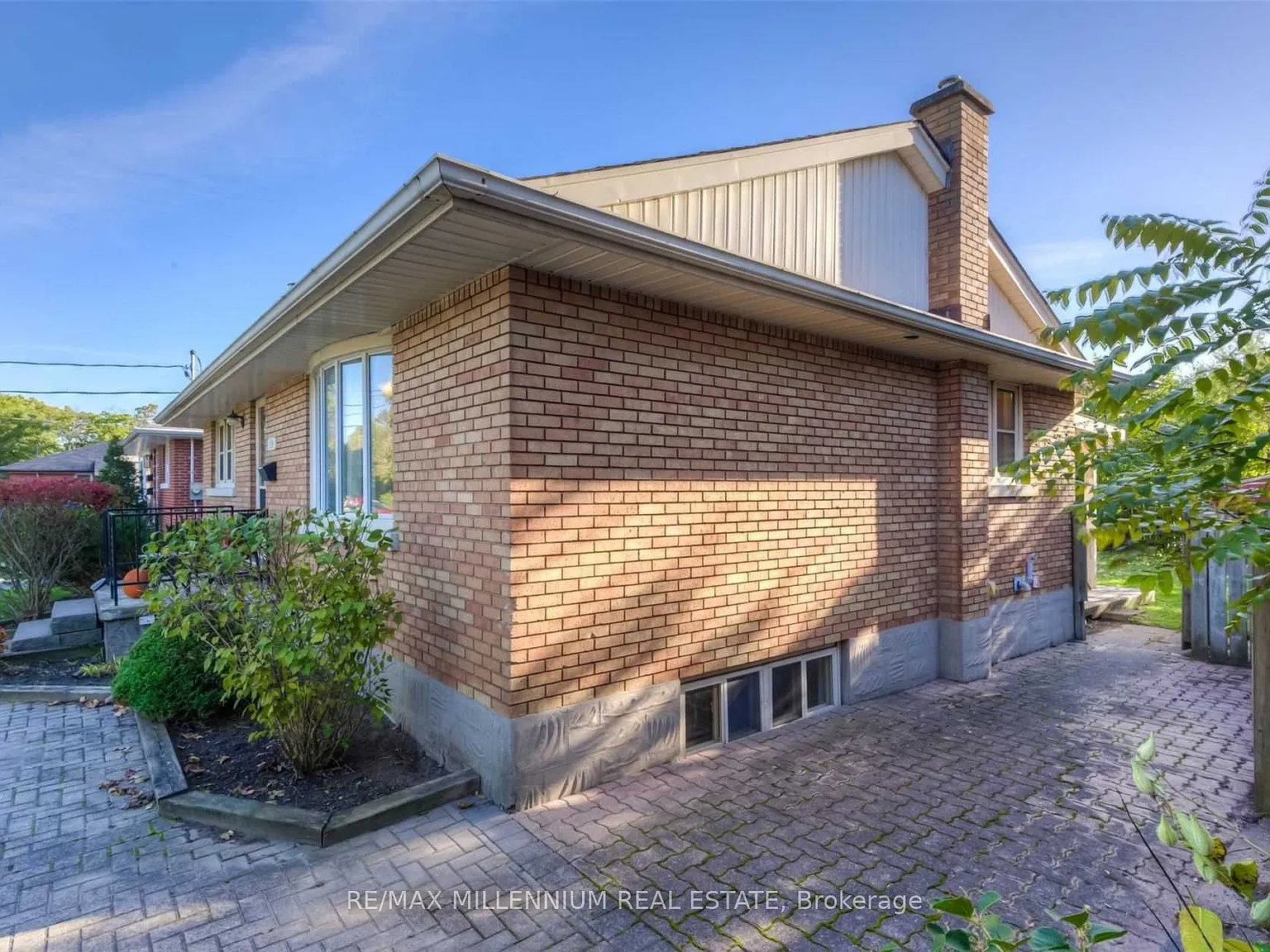 4 bed, $3,000 — Photo 2