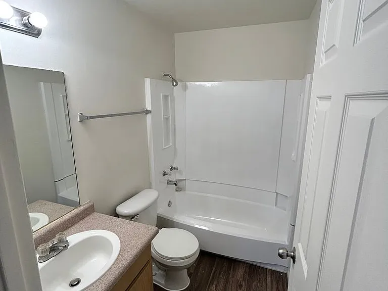 Tortugas Apartments — Photo 26
