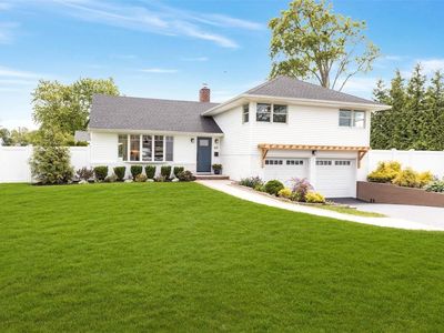 63 Secatogue Lane E, West Islip, NY, 11795