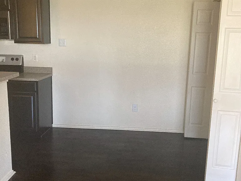 Dover Farms Apartments — Photo 49