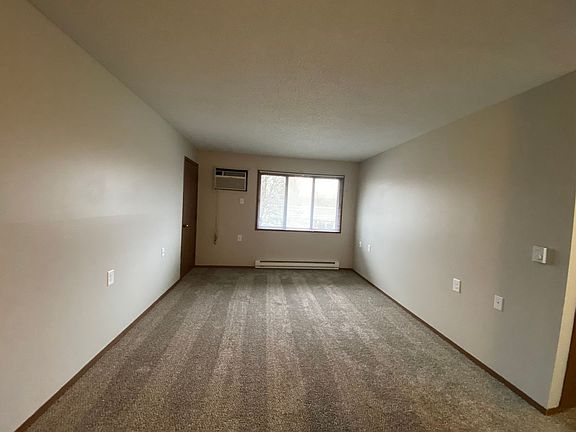 3rd image of 205 NW 8th St #B05