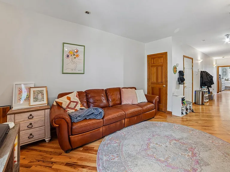 118 Clinton St #2 — Photo 3