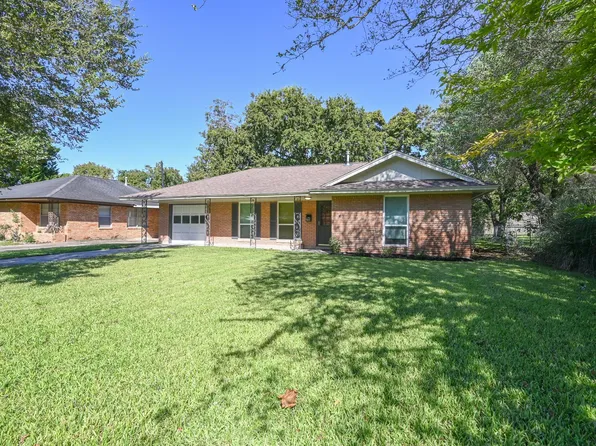 1602 Sheridan Dr, Baytown, TX 77520