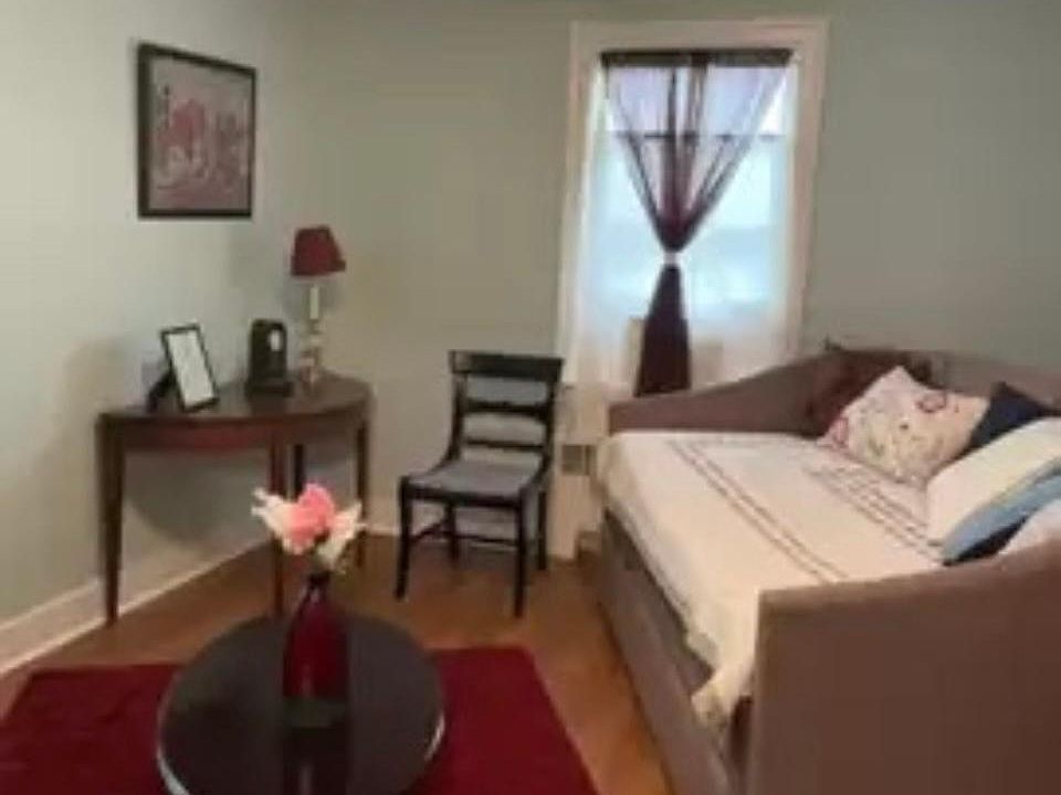 2nd image of 1222 W Main St #2