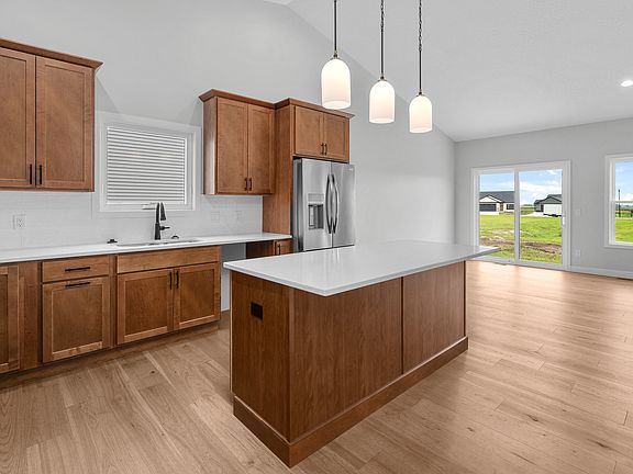 5th image of 1867 Redbud Cir #103