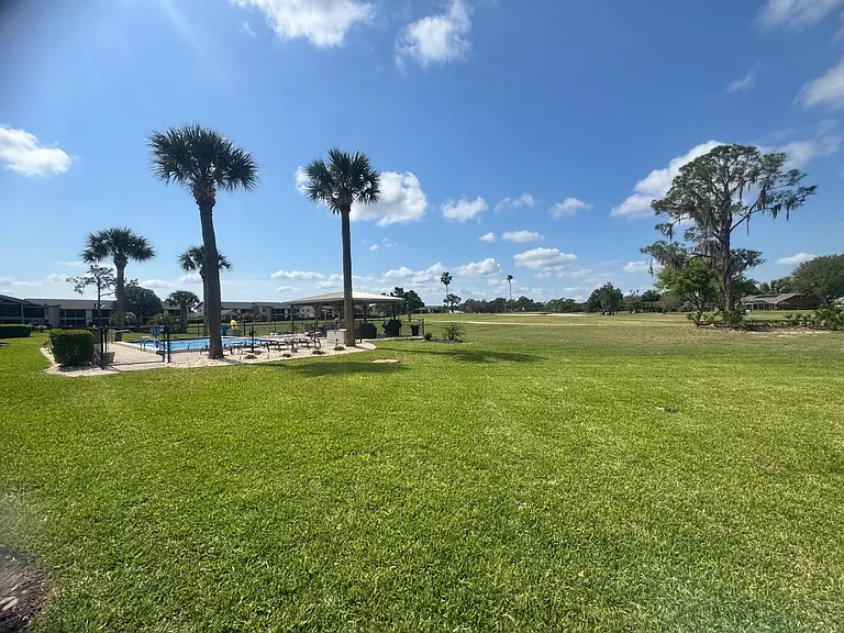 3607 Edgewater Dr — Photo 19