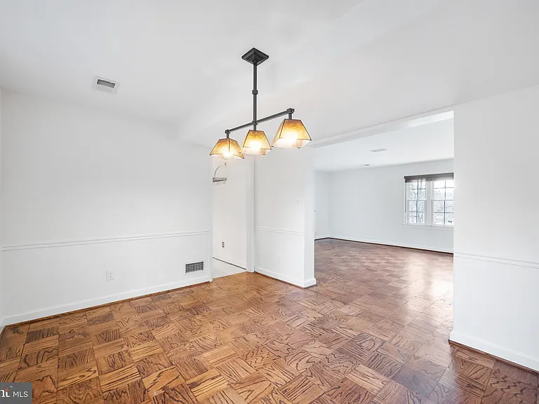 3606 Pinetree Ter — Photo 15