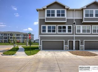 20852 S Plz, Elkhorn, NE 68022