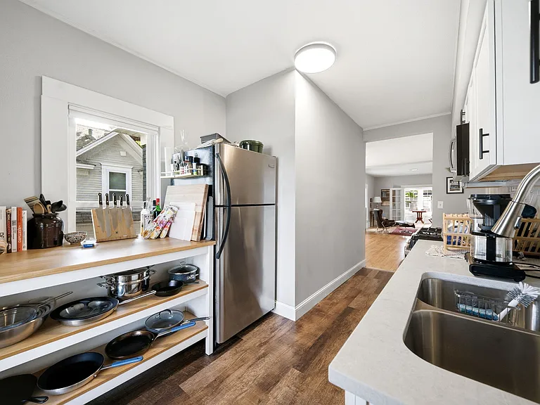 1527 Madison St NE #2 — Photo 9