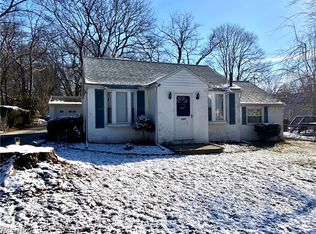 1649 Beverly Dr, Akron, OH 44306