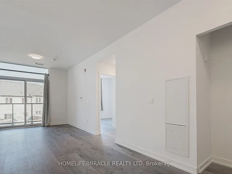 1010 Dundas St E #220 — Photo 7
