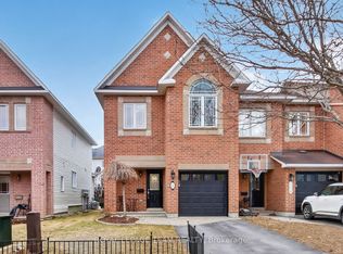 210 Hunterbrook St N, Ottawa, ON K2K 0E6