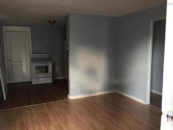 2nd image of 1025 Franklin St