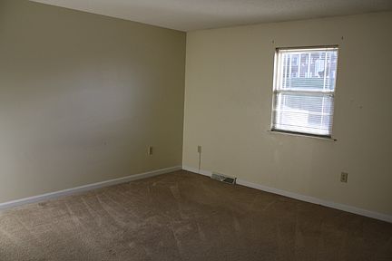 3rd image of 179 Bart Green Dr APT 42