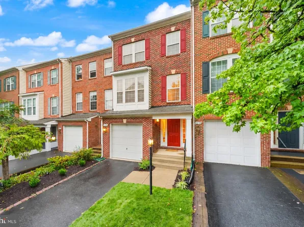 4220 Kerrigan Ln, Fairfax, VA 22030
