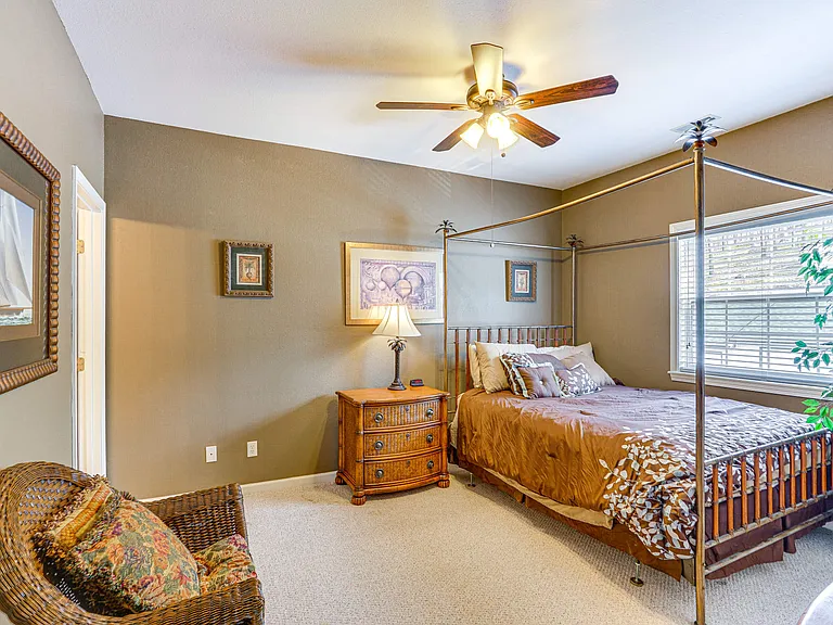 200 E Harbour Towne Dr #E203 — Photo 15
