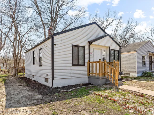 19800 Oakfield St, Detroit, MI 48235