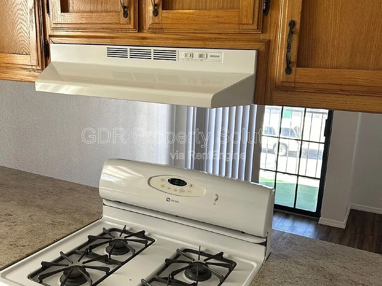 1116 Coal Ave SW #12 — Photo 22