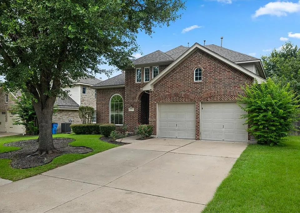2304 Village View Loop