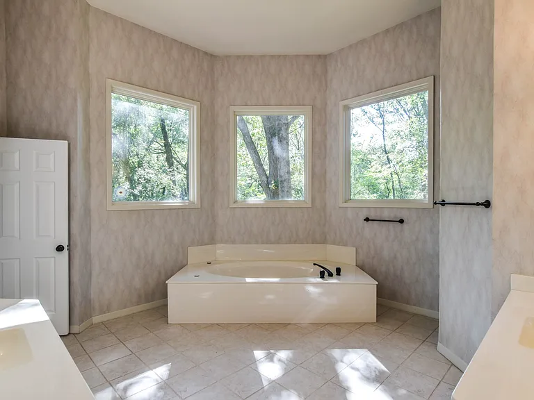 1113 Shady Oaks Cir — Photo 27