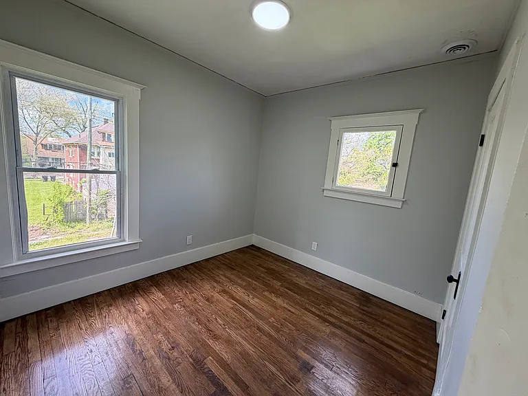 3284 Northwestern St #2 — Photo 21