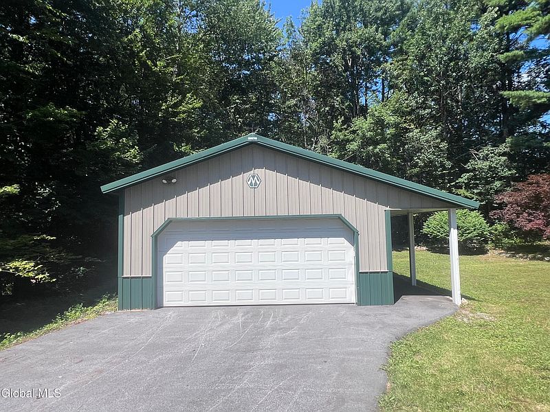 2nd image of 186 Hinds Road