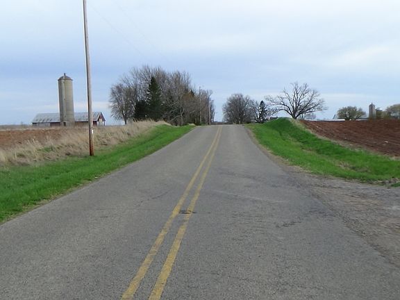 3rd image of Emerald Crown Pkwy And Center Road