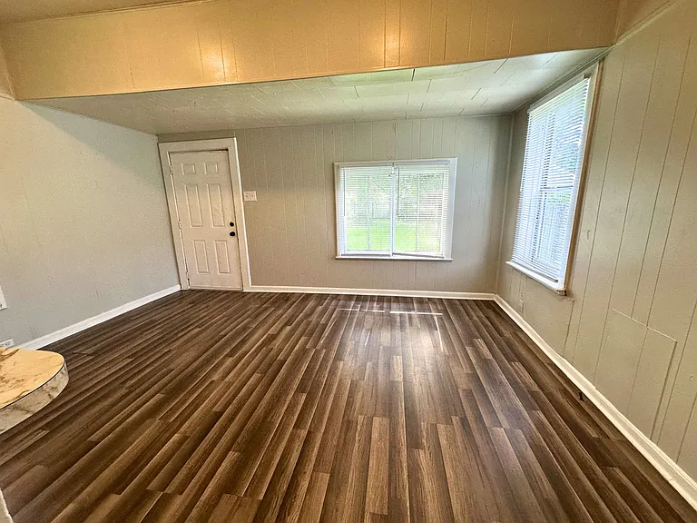 706 Cherokee St — Photo 11