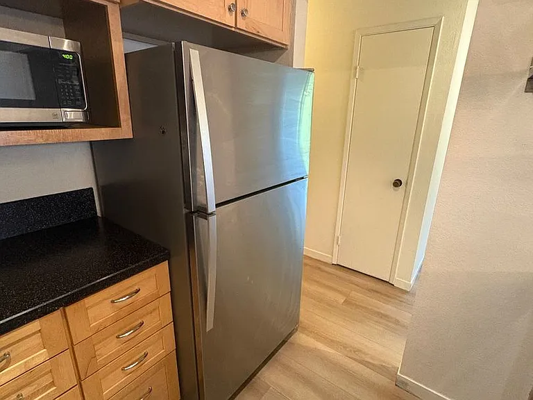 429 Bernice Ln — Photo 11