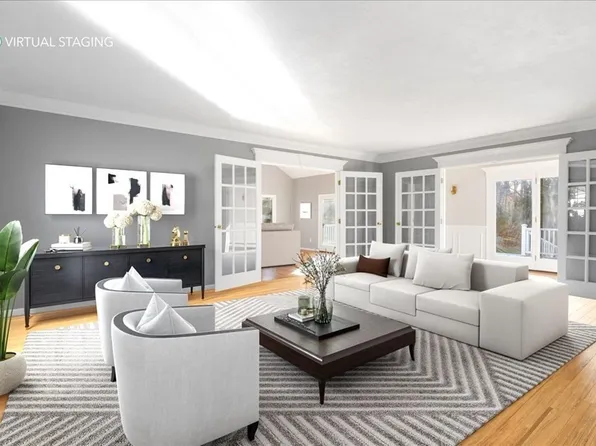 1 Huckleberry Hill Ln, Hingham, MA 02043