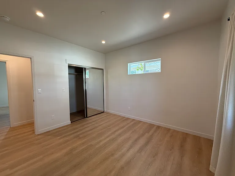 20352 Sherman Way — Photo 25