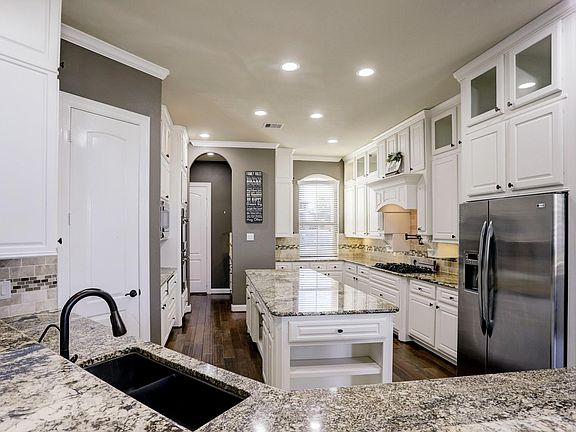 3rd image of 27539 Haven Trace Ln