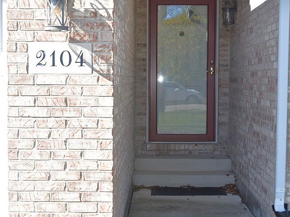 2nd image of 2104 Indian Ridge Dr