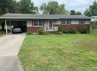 806 Whitman St, Dexter, MO 63841