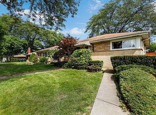 8535 Marmora Ave, Morton Grove, IL 60053
