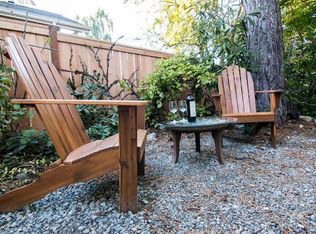 2515 E Calhoun St, Seattle, WA 98112