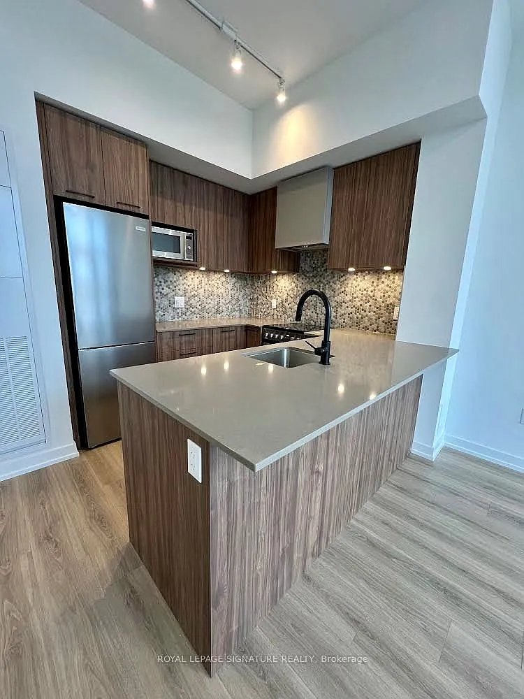 Photo 2 of 8 - 10 Lagerfeld Dr #109 - Brampton, ON Building Photo - 10 Lagerfeld Dr #109