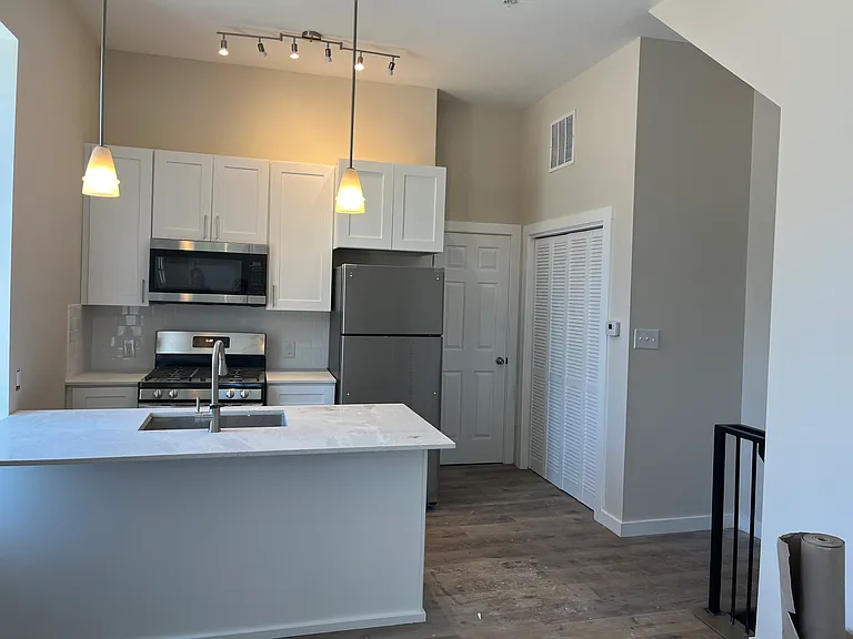 4900 Kingsessing Ave #1F — Photo 2