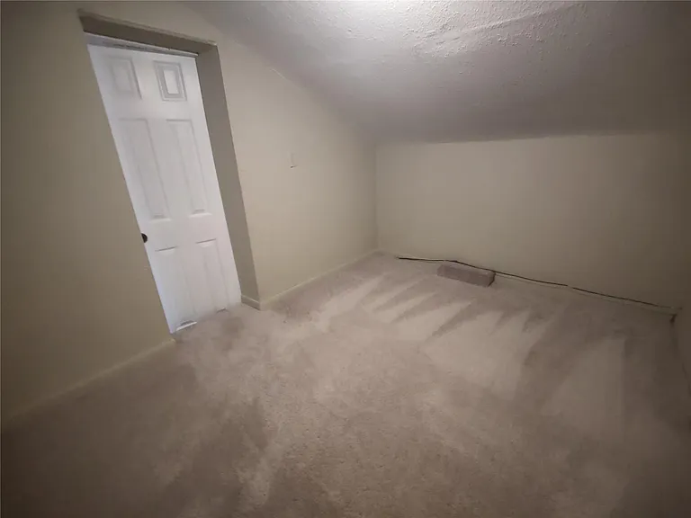 2715 Ashington Dr — Photo 20